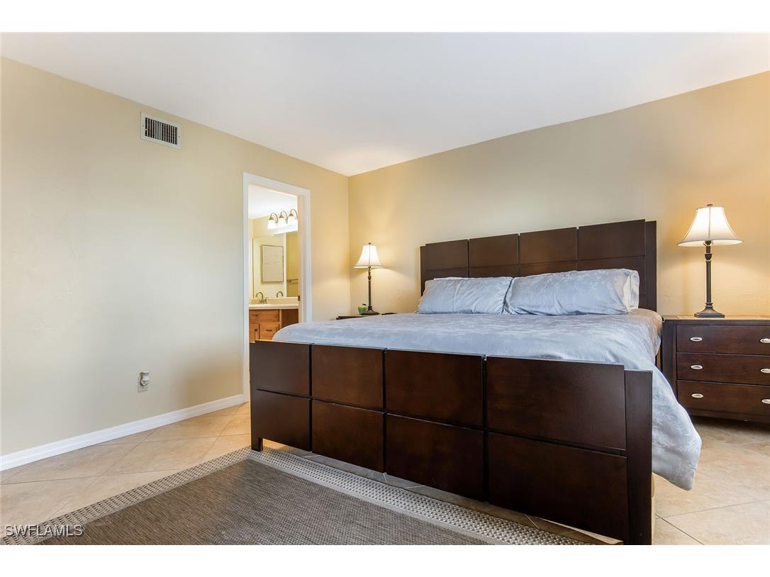 1075 Foxfire Lane #103 Naples FL 34104 225059098 image12