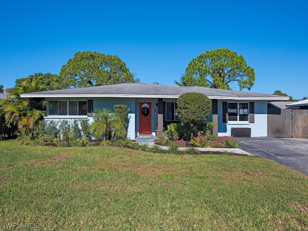 1075 Wisconsin Drive Naples FL 34103 224056417 image1