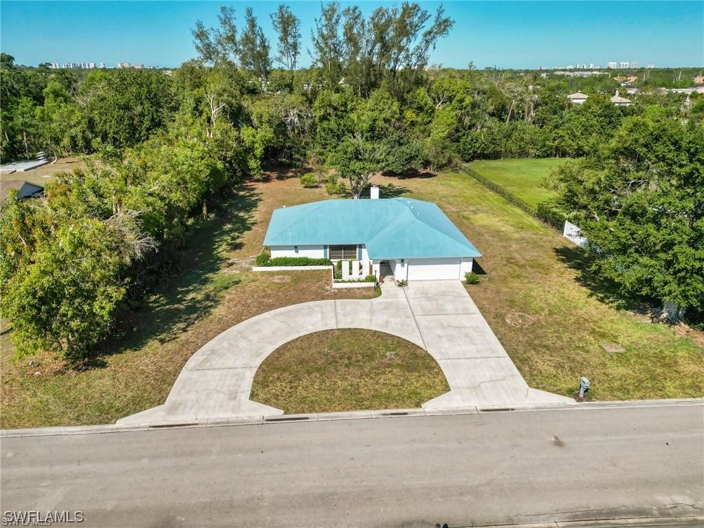 10757 Winterview Drive Naples FL 34109 223039926 image1