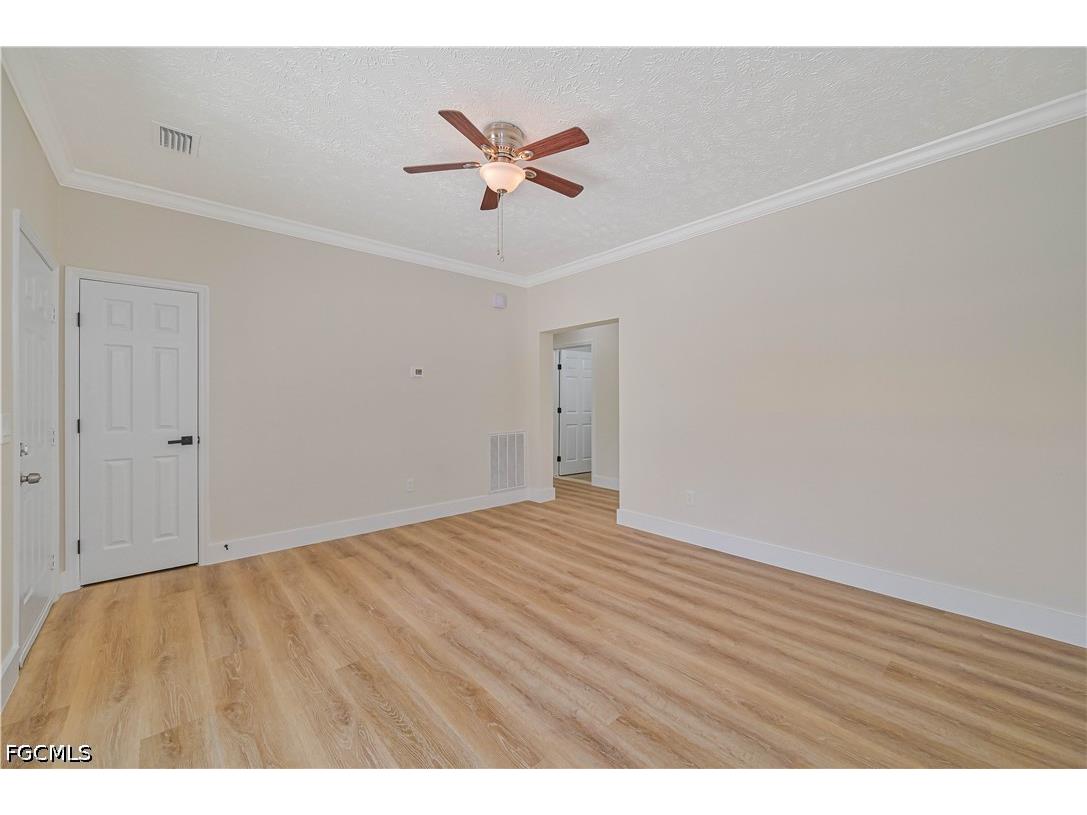 1076/1078 Ainsworth Street E Lehigh Acres FL 33974 2026022188 image4