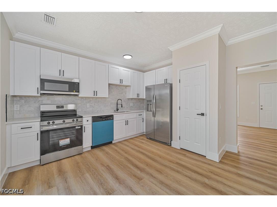 1076/1078 Ainsworth Street E Lehigh Acres FL 33974 2026022188 image5