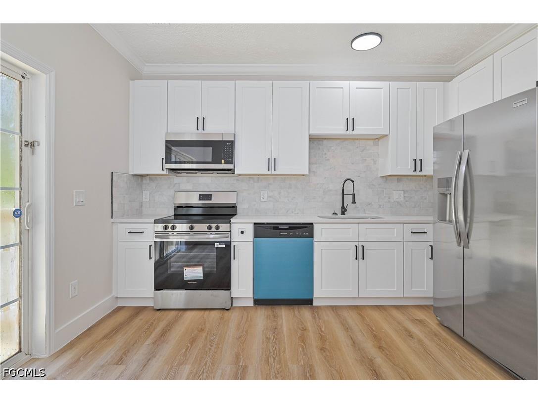 1076/1078 Ainsworth Street E Lehigh Acres FL 33974 2026022188 image6