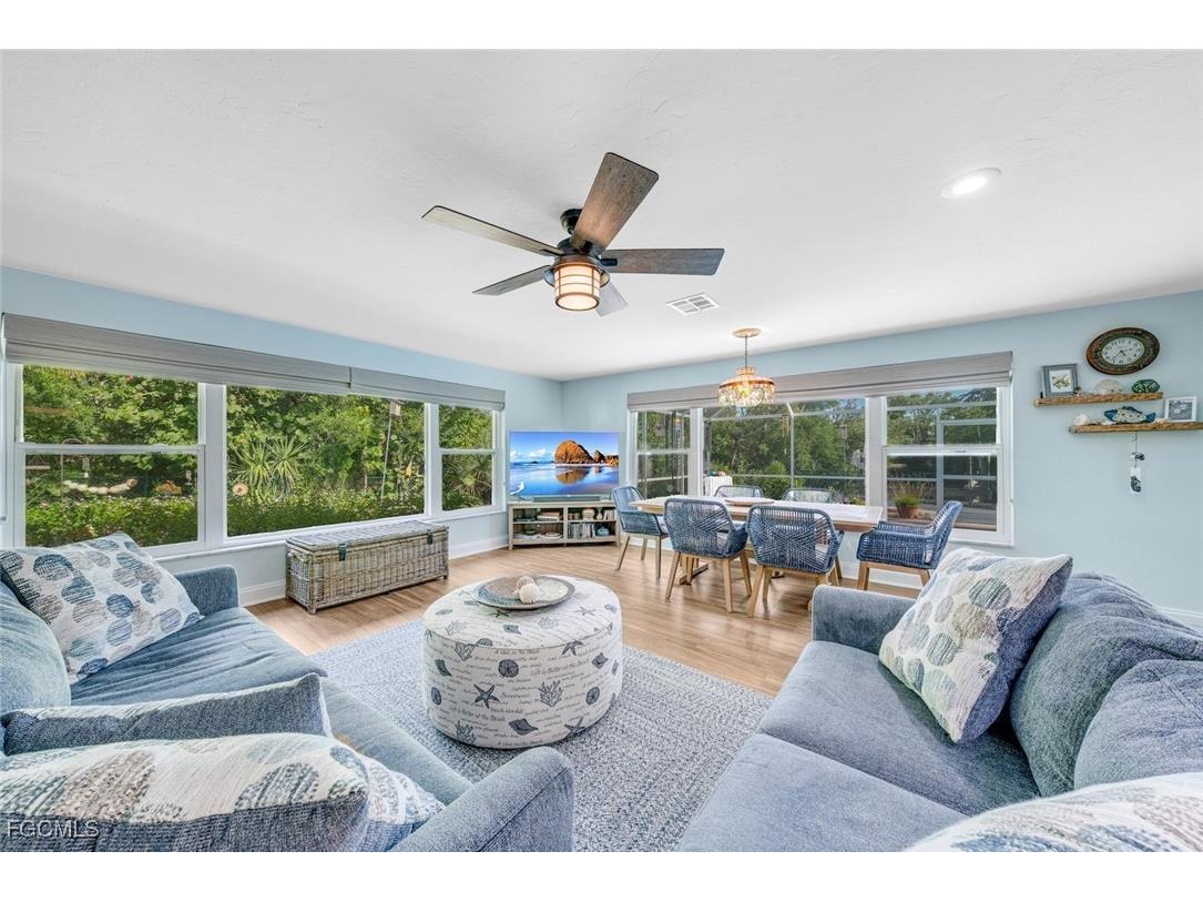 1076 Captains Walk Street Sanibel FL 33957 2025021024 image4