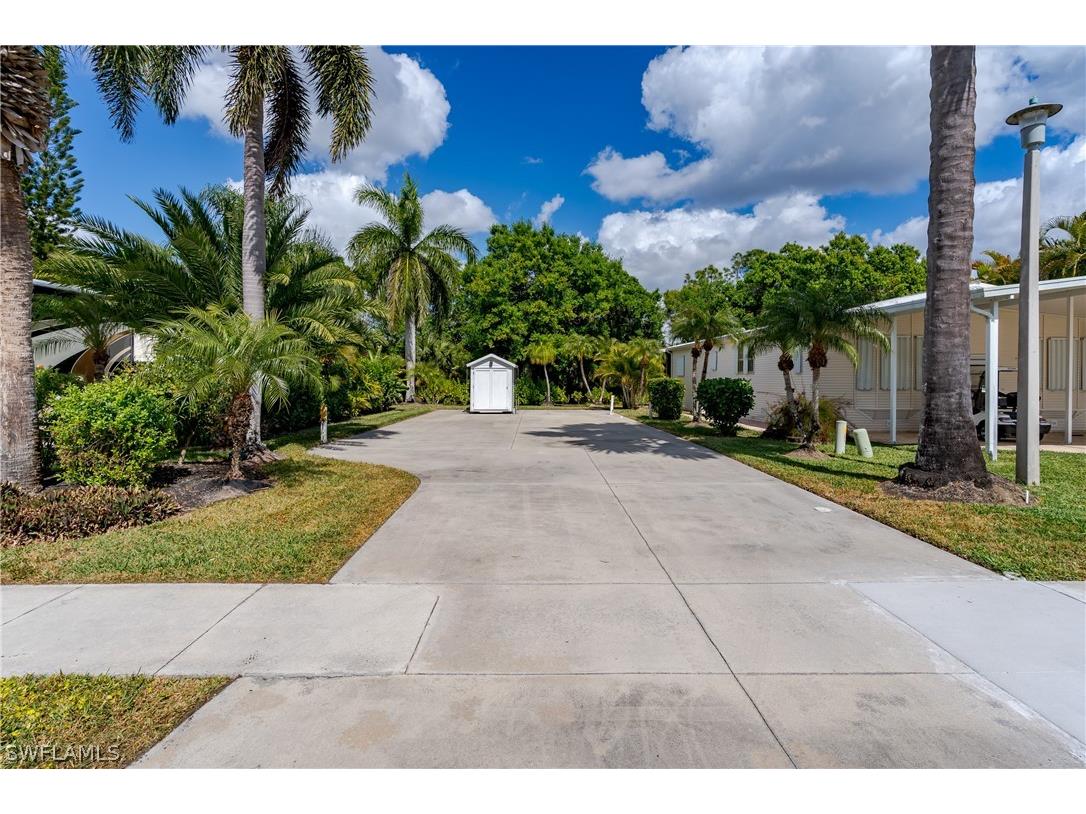 1076 Diamond Lake Circle Naples FL 34114 226007498 image12