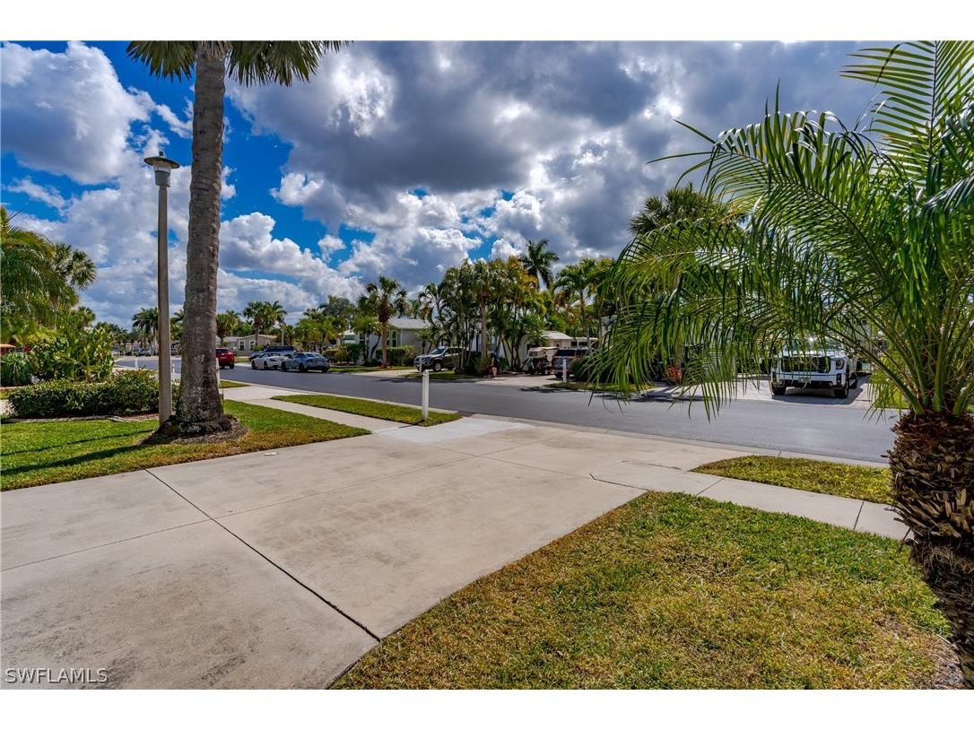 1076 Diamond Lake Circle Naples FL 34114 226007498 image14