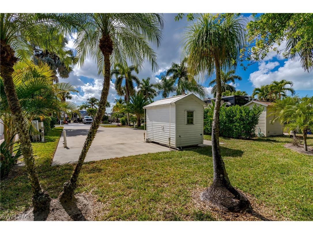 1076 Diamond Lake Circle Naples FL 34114 226007498 image16