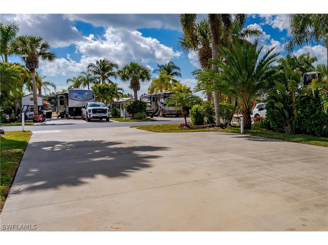 1076 Diamond Lake Circle Naples FL 34114 226007498 image18