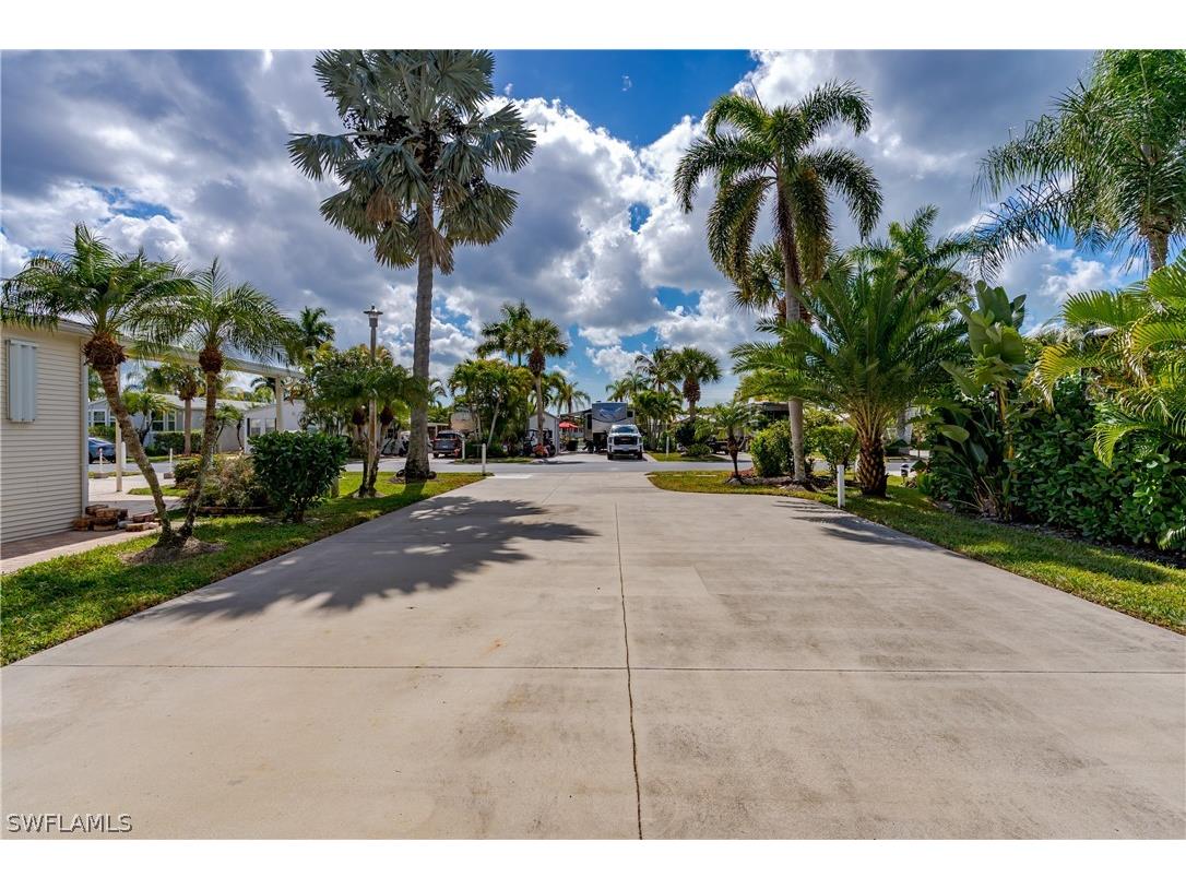 1076 Diamond Lake Circle Naples FL 34114 226007498 image19