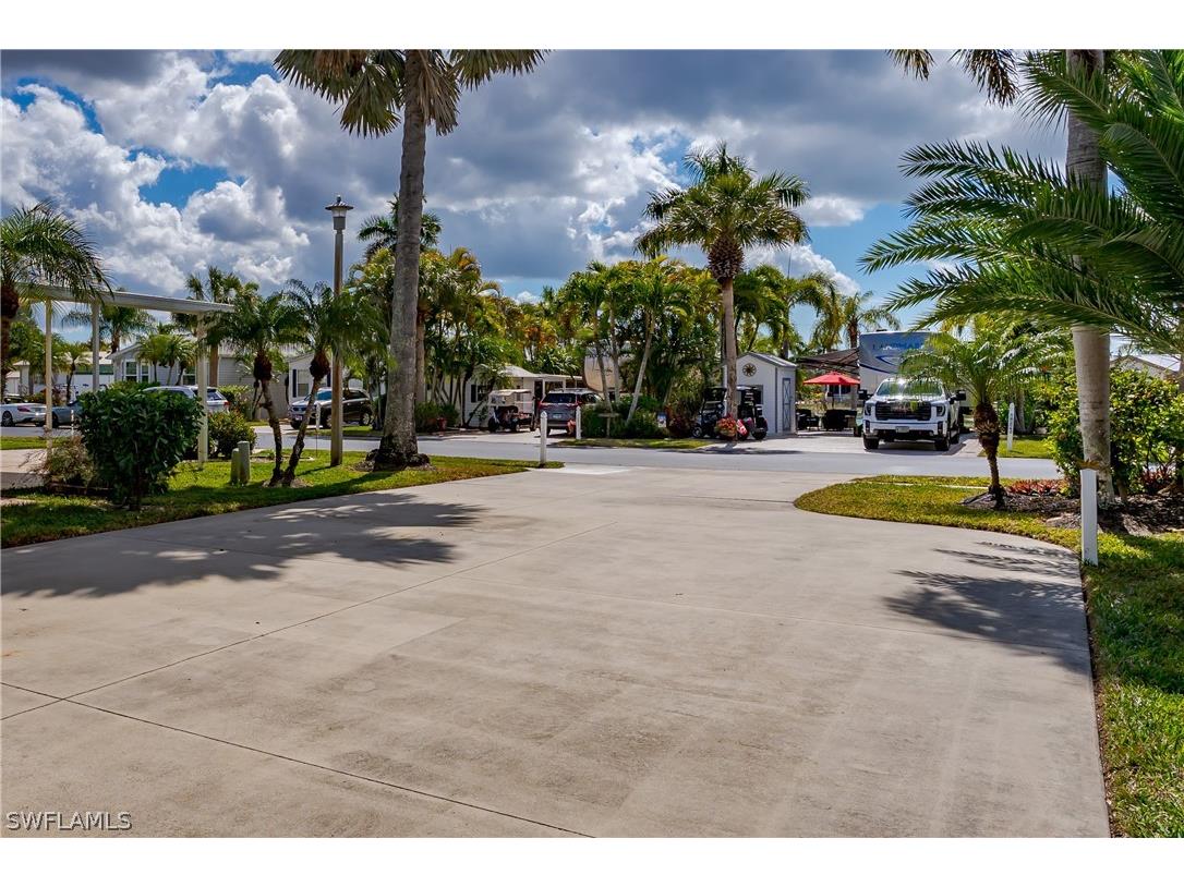 1076 Diamond Lake Circle Naples FL 34114 226007498 image22