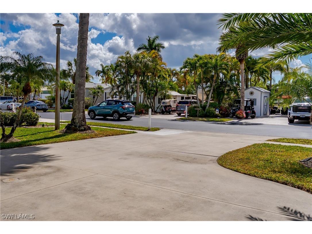 1076 Diamond Lake Circle Naples FL 34114 226007498 image24