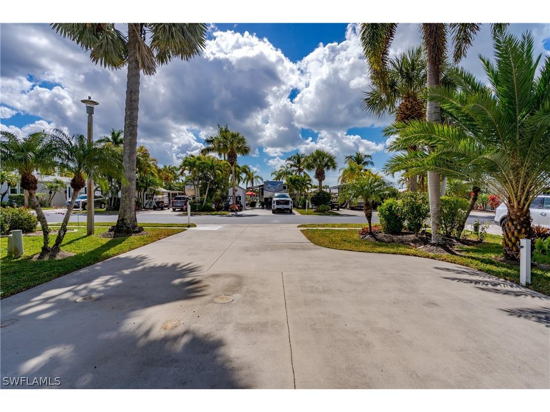 1076 Diamond Lake Circle Naples FL 34114 226007498 image25