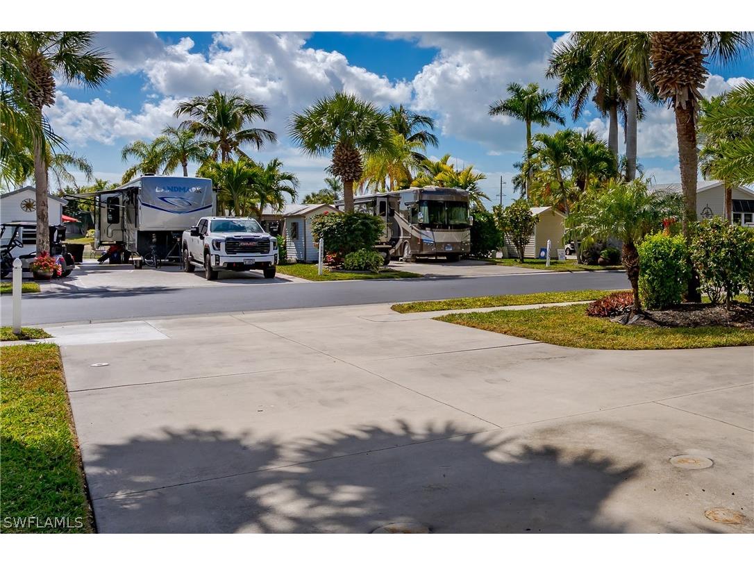 1076 Diamond Lake Circle Naples FL 34114 226007498 image28