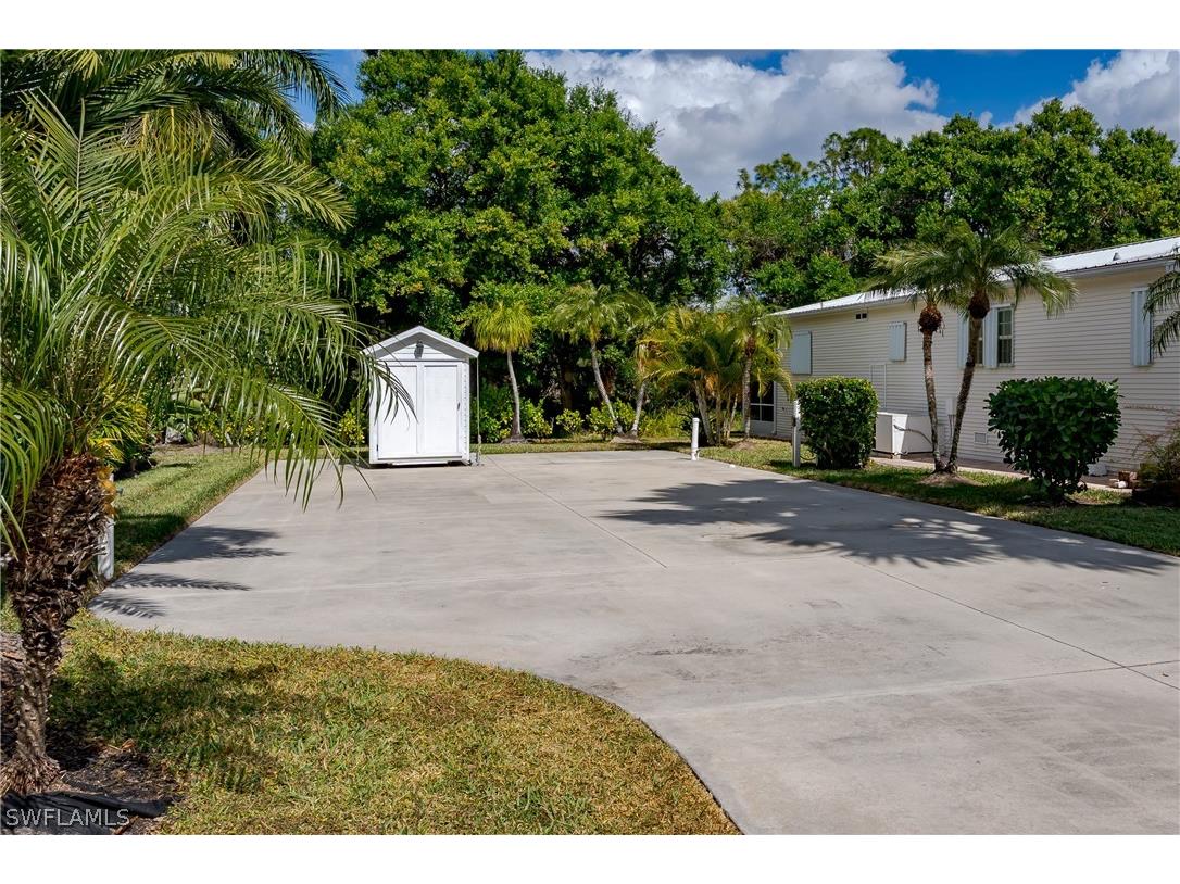 1076 Diamond Lake Circle Naples FL 34114 226007498 image33