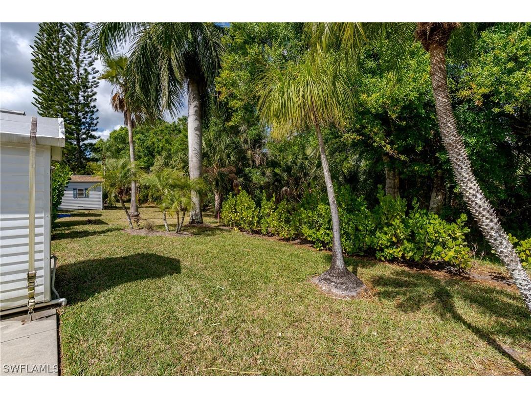 1076 Diamond Lake Circle Naples FL 34114 226007498 image5
