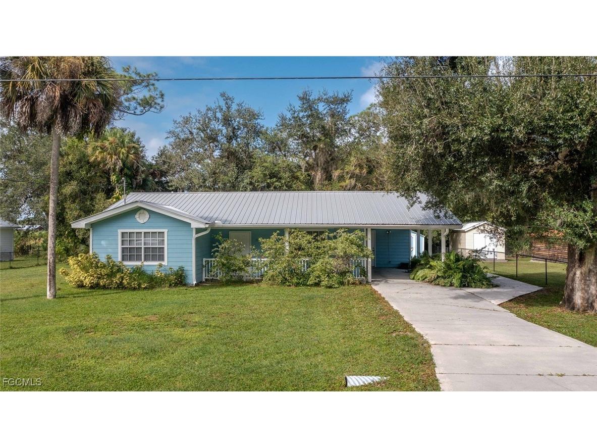 1076 Park Drive Labelle FL 33935 2025012998 image1