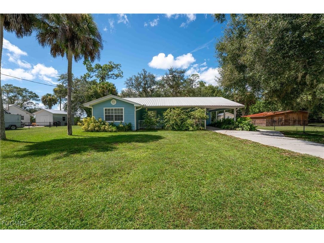 1076 Park Drive Labelle FL 33935 2025012998 image2