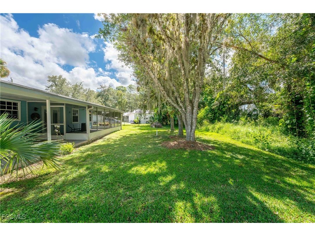 1076 Park Drive Labelle FL 33935 2025012998 image23