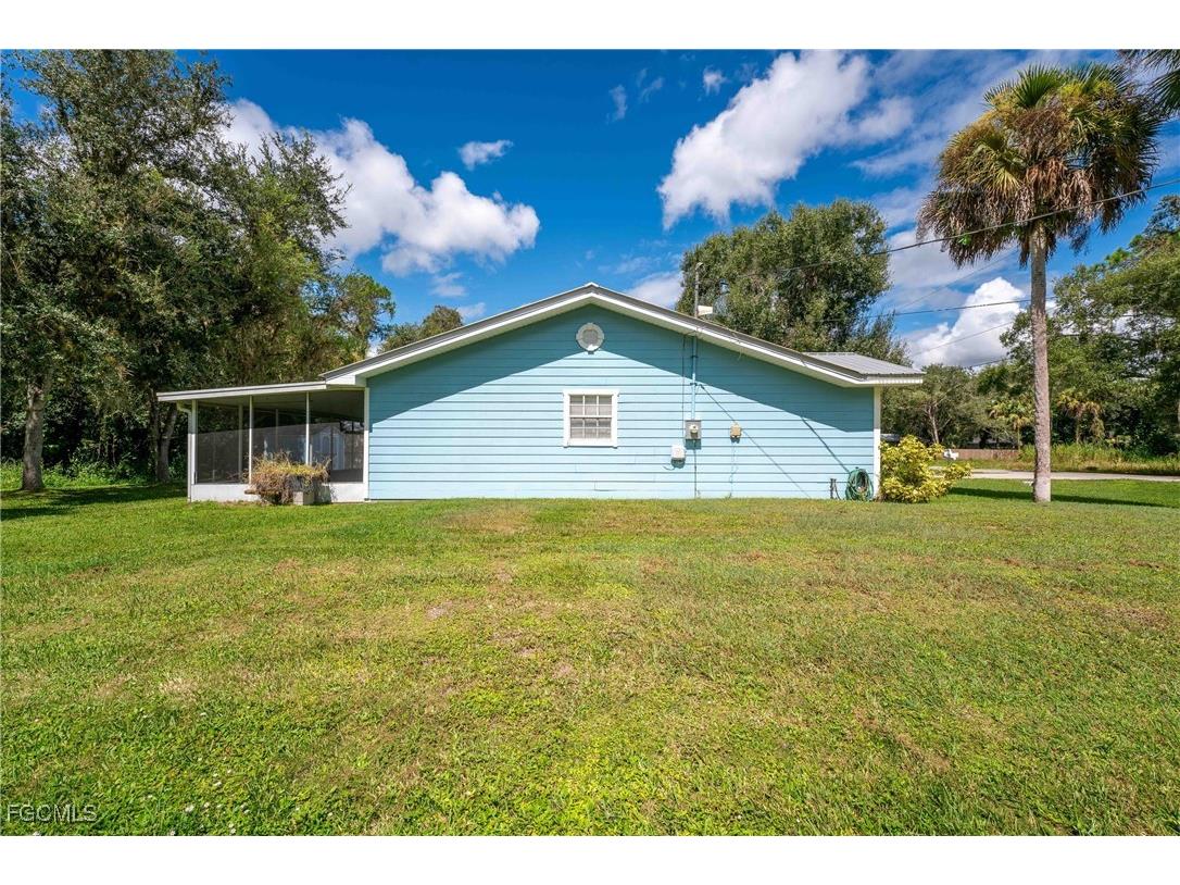 1076 Park Drive Labelle FL 33935 2025012998 image26