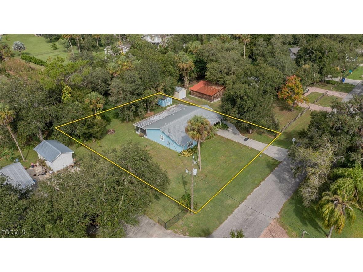 1076 Park Drive Labelle FL 33935 2025012998 image3