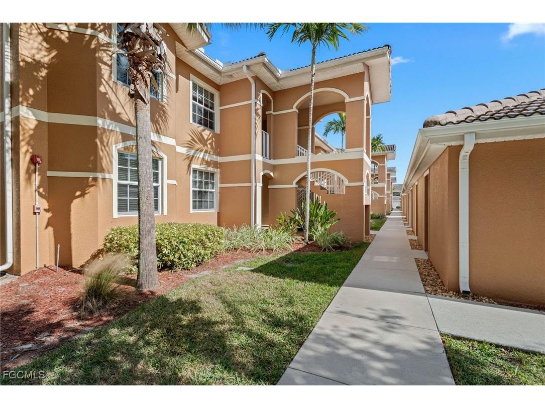 1076 Winding Pines Circle #101 Cape Coral FL 33909 2026000101 image3