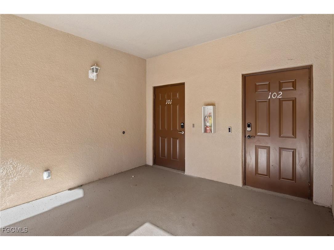 1076 Winding Pines Circle #101 Cape Coral FL 33909 2026000101 image5