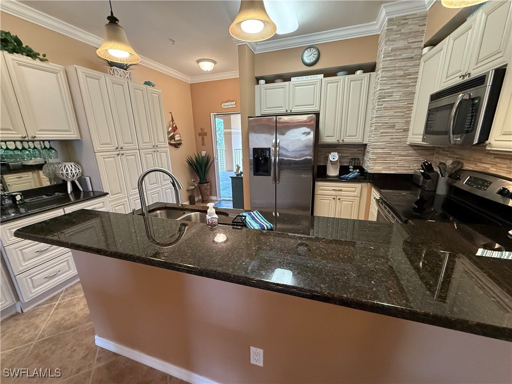 1076 Winding Pines Circle #203 Cape Coral FL 33909 226001221 image2