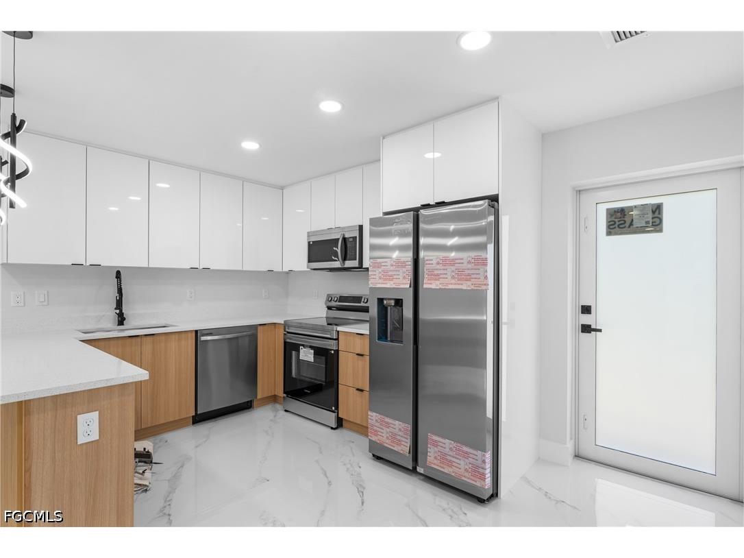1077 Merry Street E Lehigh Acres FL 33974 2026020220 image6