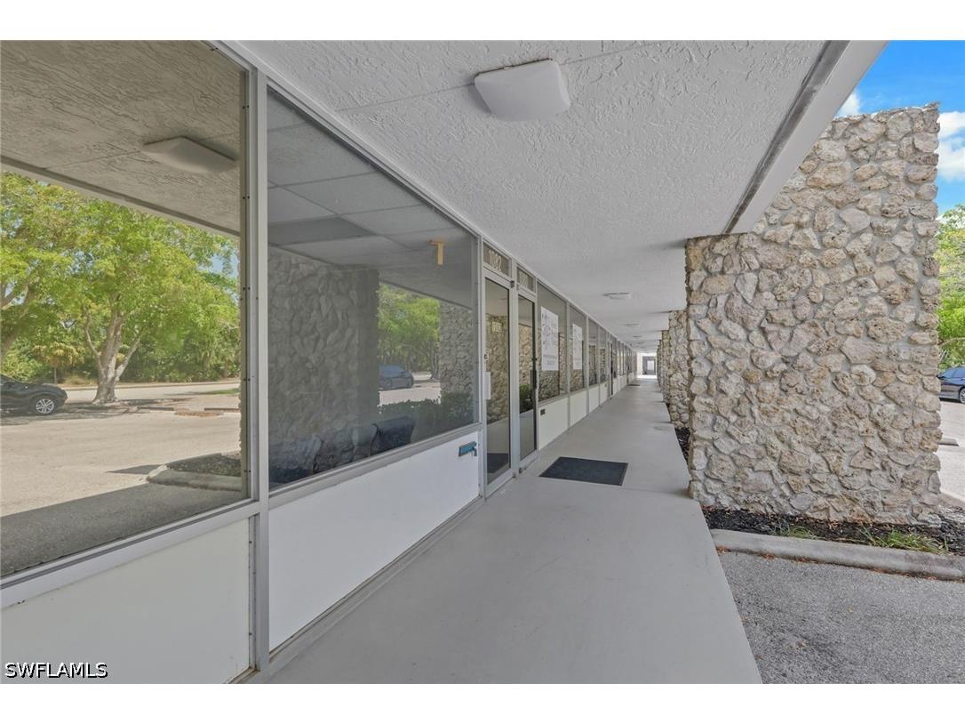 1078 1080 1082 6th Avenue N #18 19 20 Naples FL 34102 226015693 image4