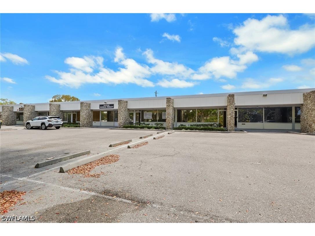 1078 1080 1082 6th Avenue N #18 19 20 Naples FL 34102 226015693 image8