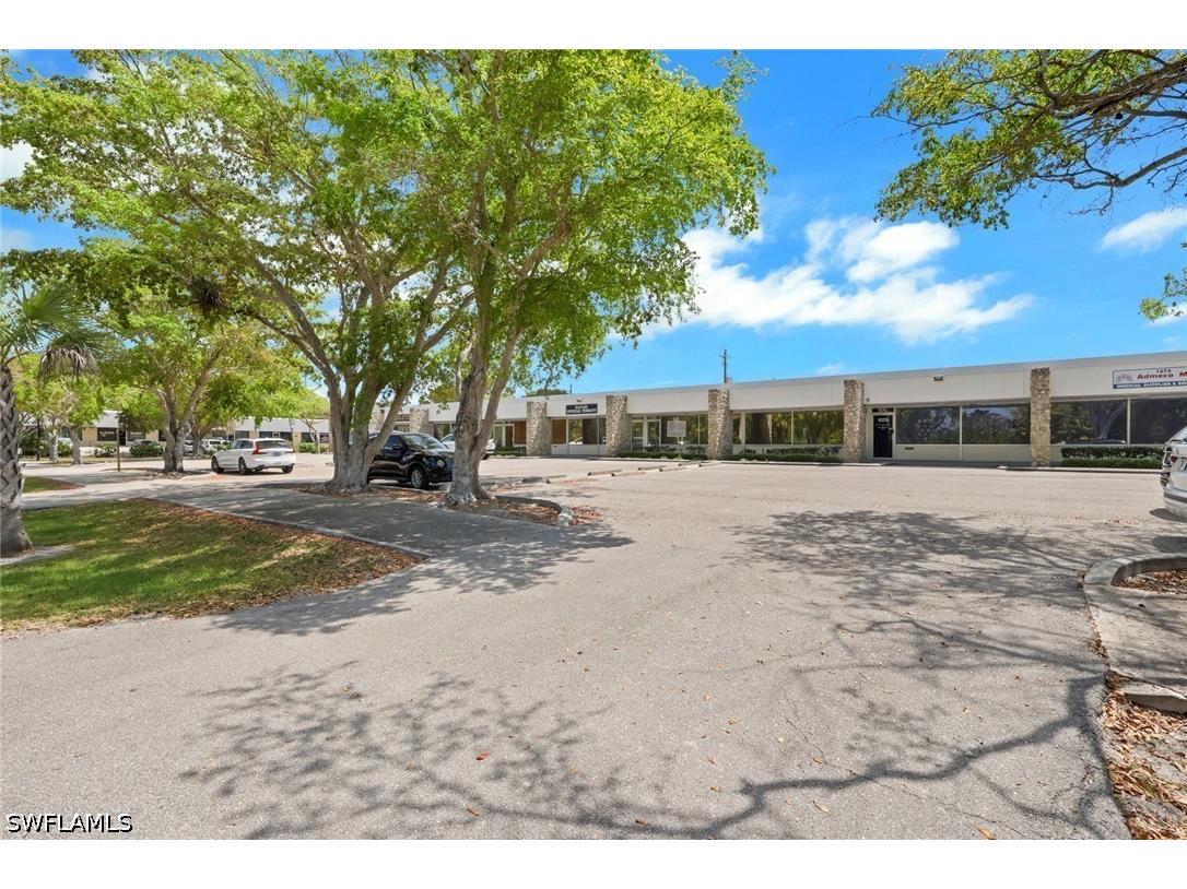 1078 1080 1082 6th Avenue N #18 19 20 Naples FL 34102 226015693 image9