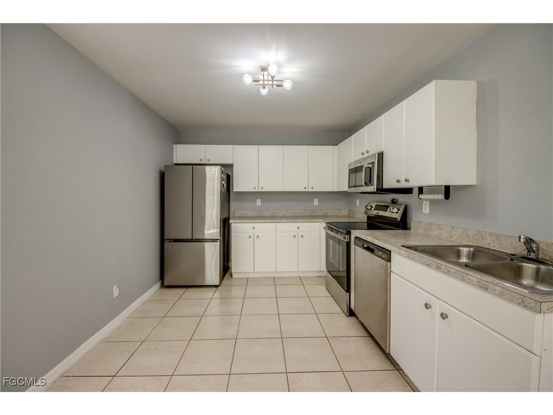 108/110 Gretchen Avenue S Lehigh Acres FL 33973 2025020582 image5