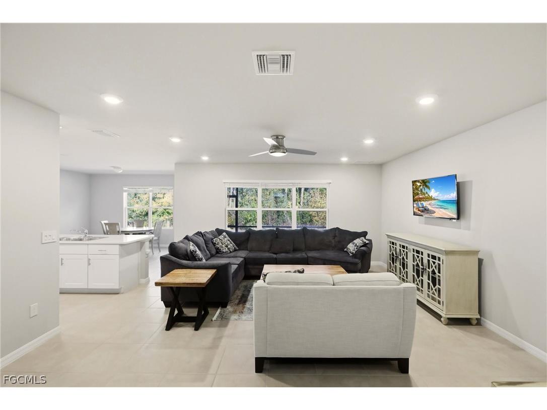 108 Castile Court Punta Gorda FL 33983 2026007523 image6