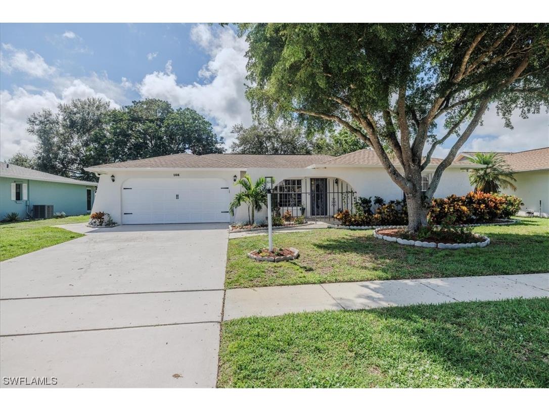 108 Champagne Court Naples FL 34112 223072173 image1