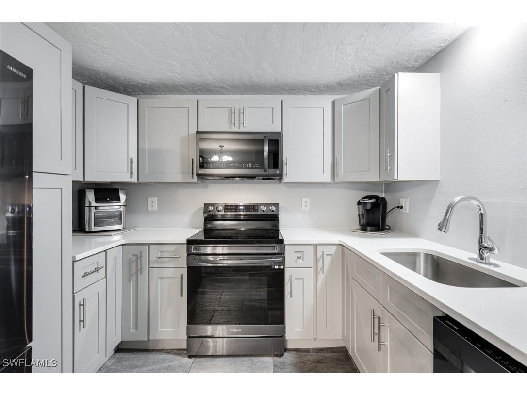 108 Powell Creek Circle North Fort Myers FL 33917 225057349 image4