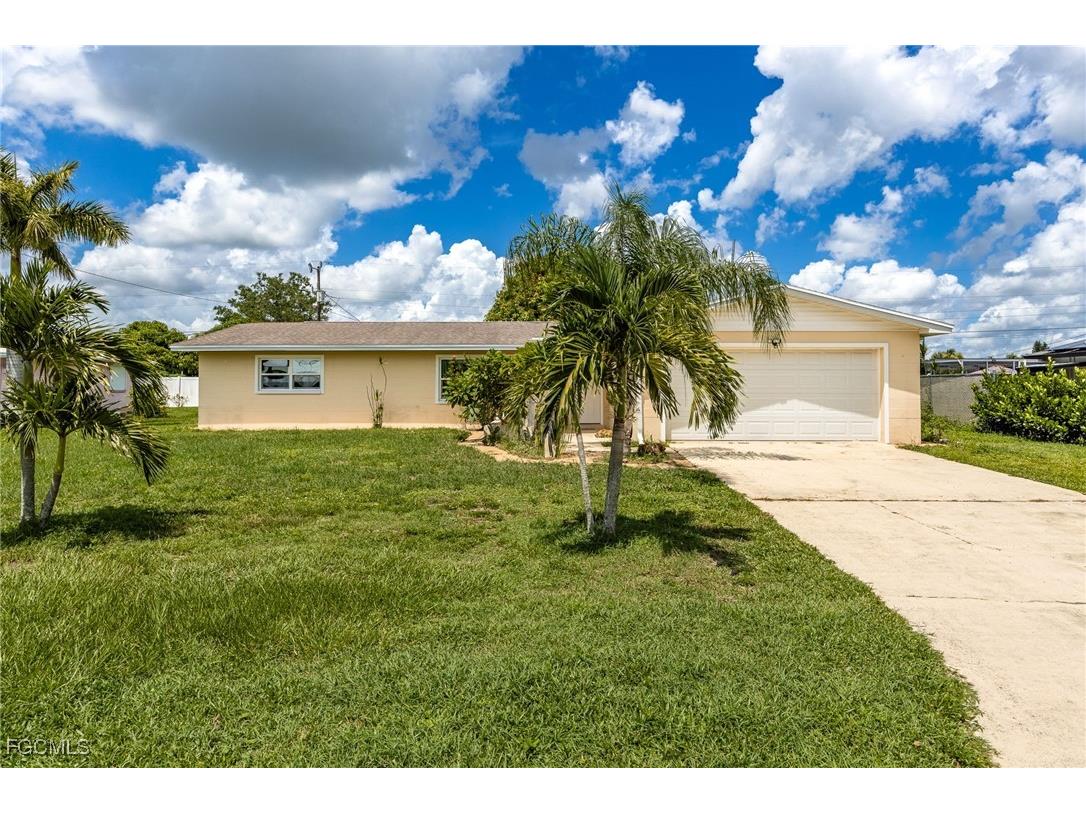 108 Starview Avenue Lehigh Acres FL 33936 2025005578 image1