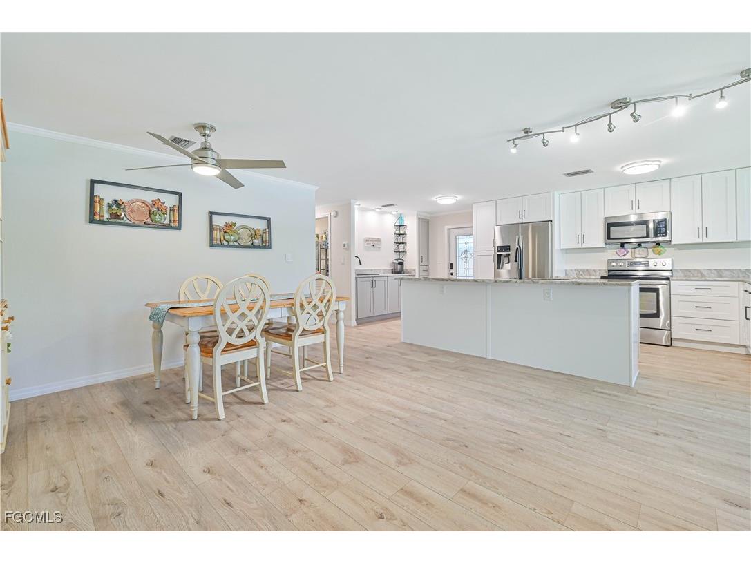 108 Windjammer Way Fort Myers FL 33908 2025011510 image12