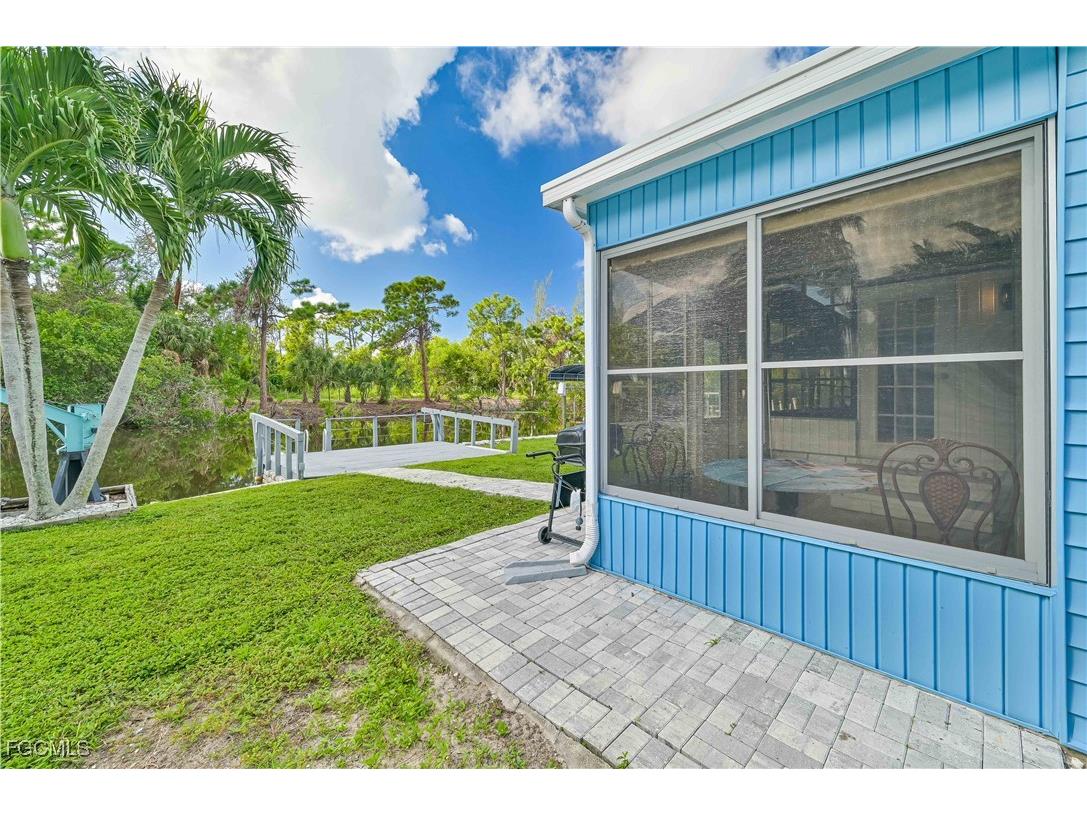 108 Windjammer Way Fort Myers FL 33908 2025011510 image5