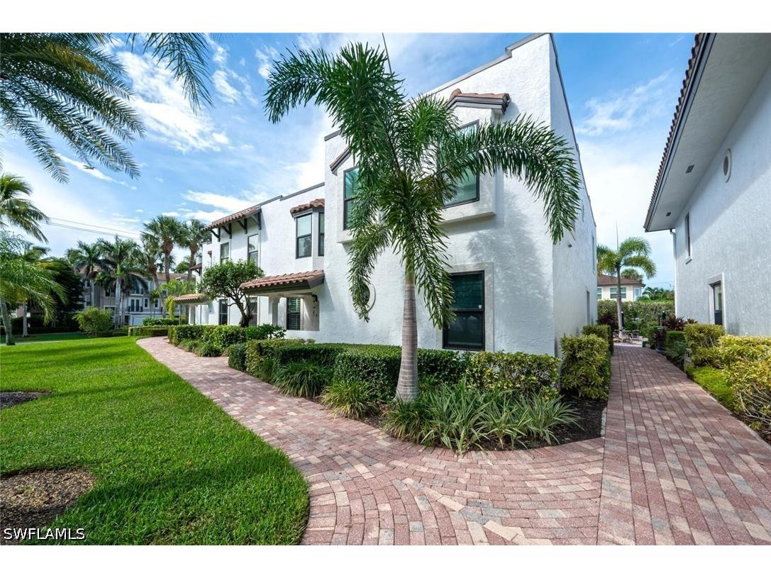 1080 6th Street S Naples FL 34102 226021651 image2