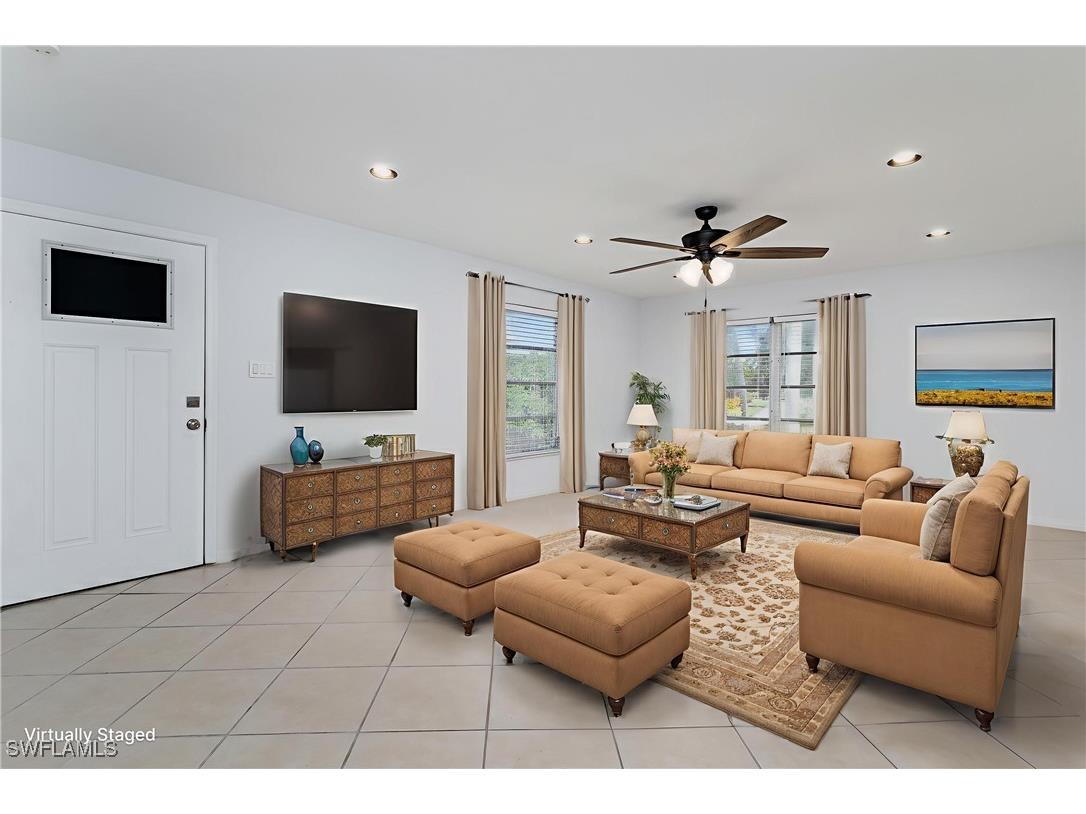 180 Cypress Way E #B212 Naples FL 34110 225067709 image1