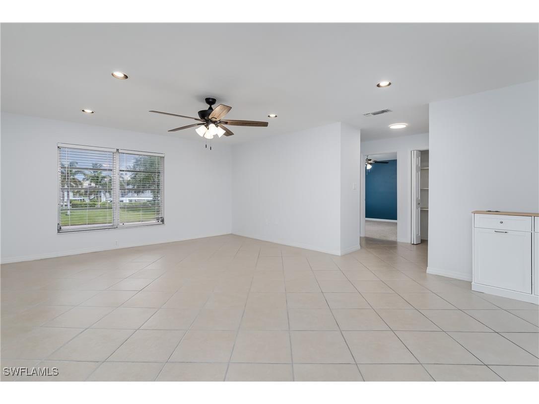 180 Cypress Way E #B212 Naples FL 34110 225067709 image4