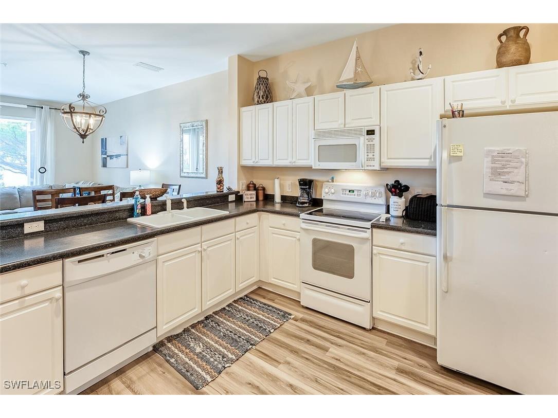 1080 Hampton Circle Naples FL 34105 225068406 image4