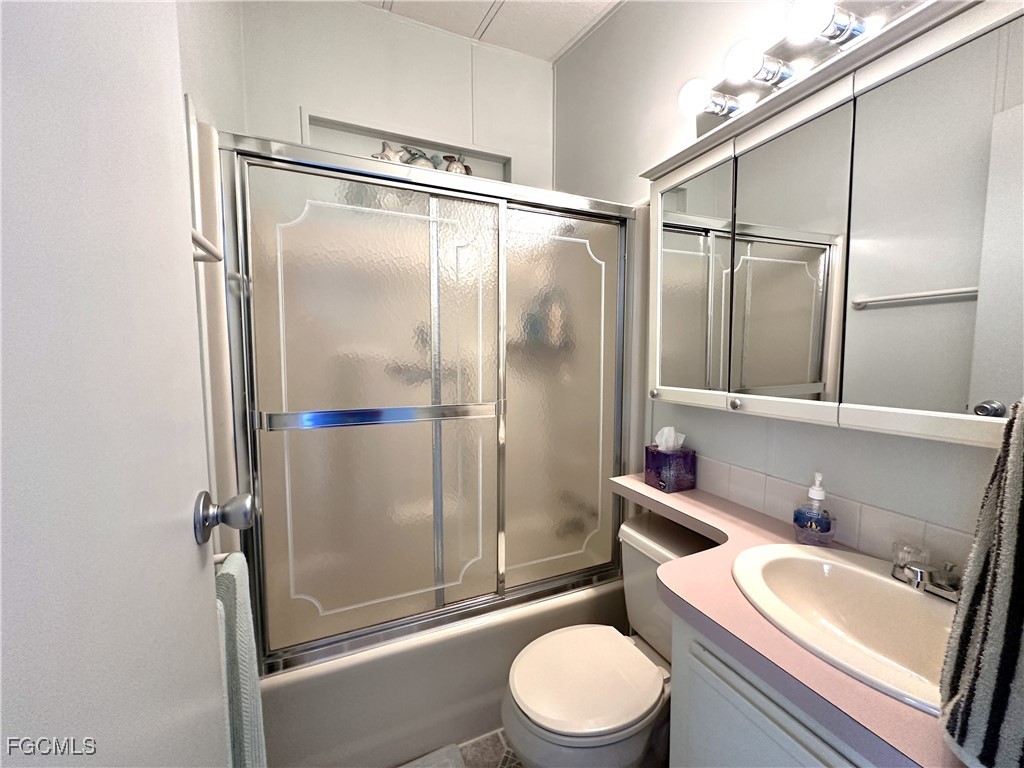 10802 Little Heron Circle Estero FL 33928 2025006488 image19