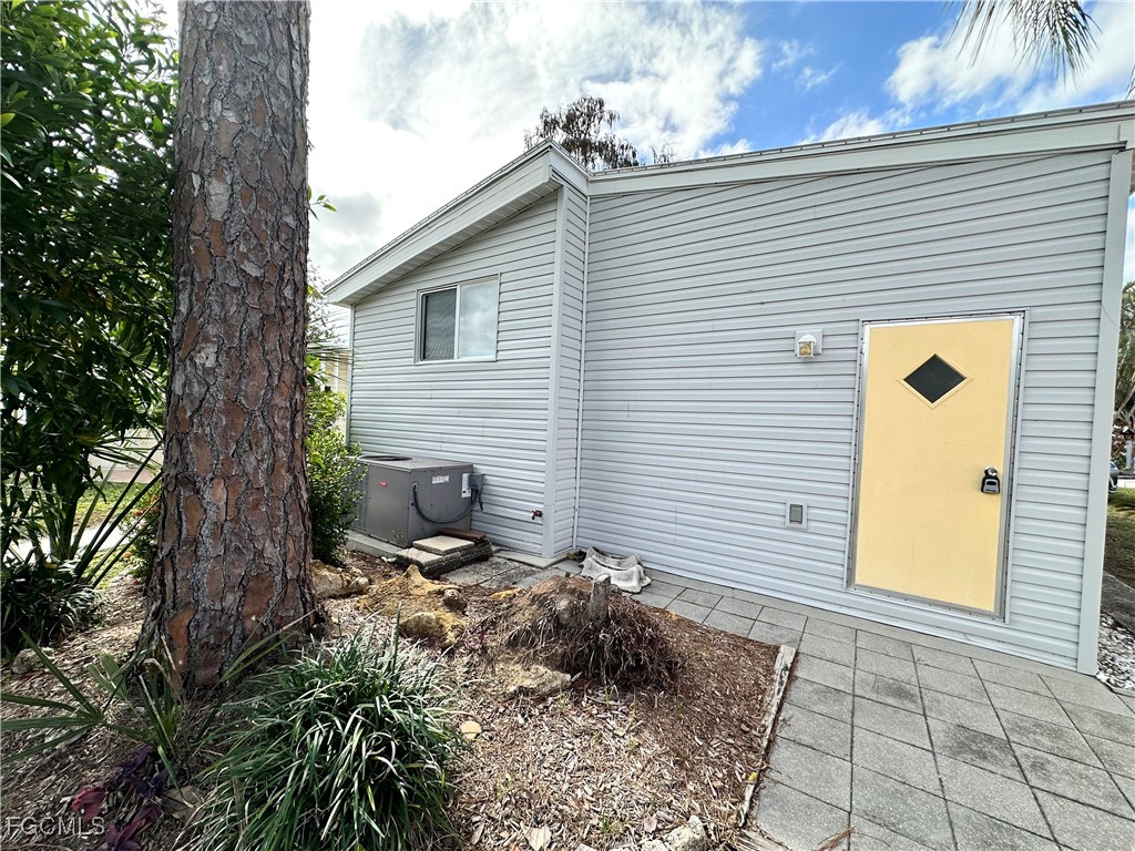 10802 Little Heron Circle Estero FL 33928 2025006488 image21