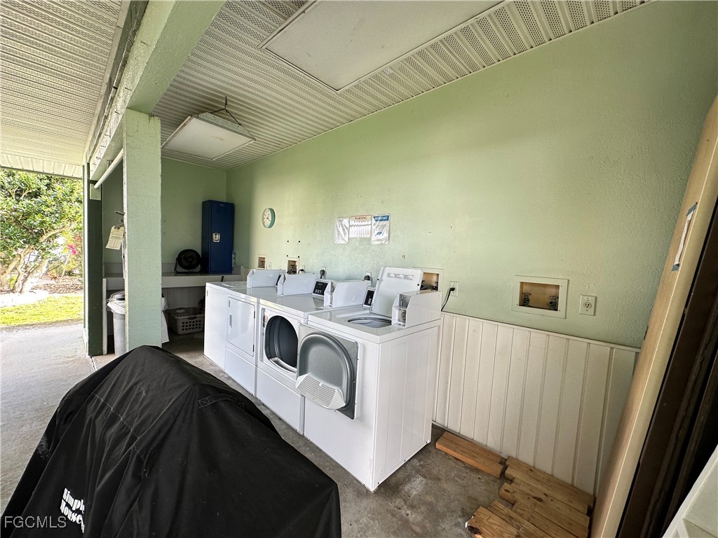 10802 Little Heron Circle Estero FL 33928 2025006488 image28