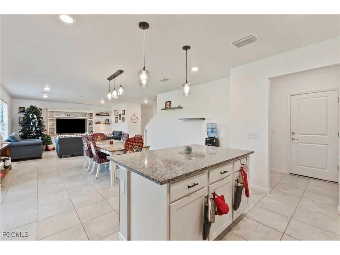 10804 Firebush Circle North Fort Myers FL 33917 2025021833 image5