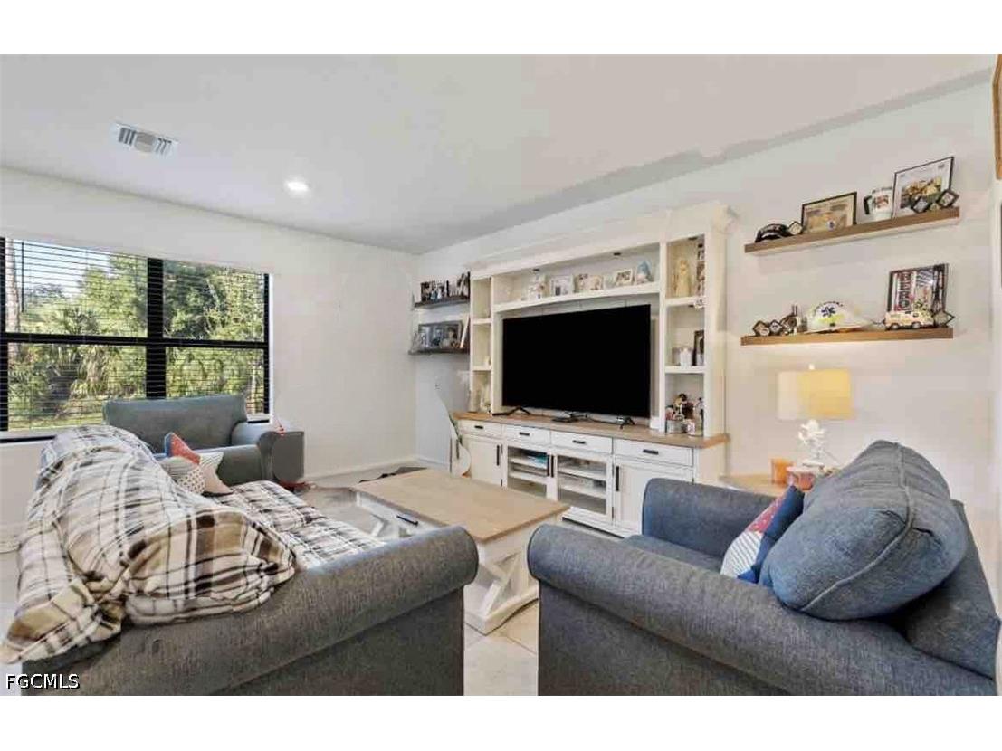 10804 Firebush Circle North Fort Myers FL 33917 2026019055 image8