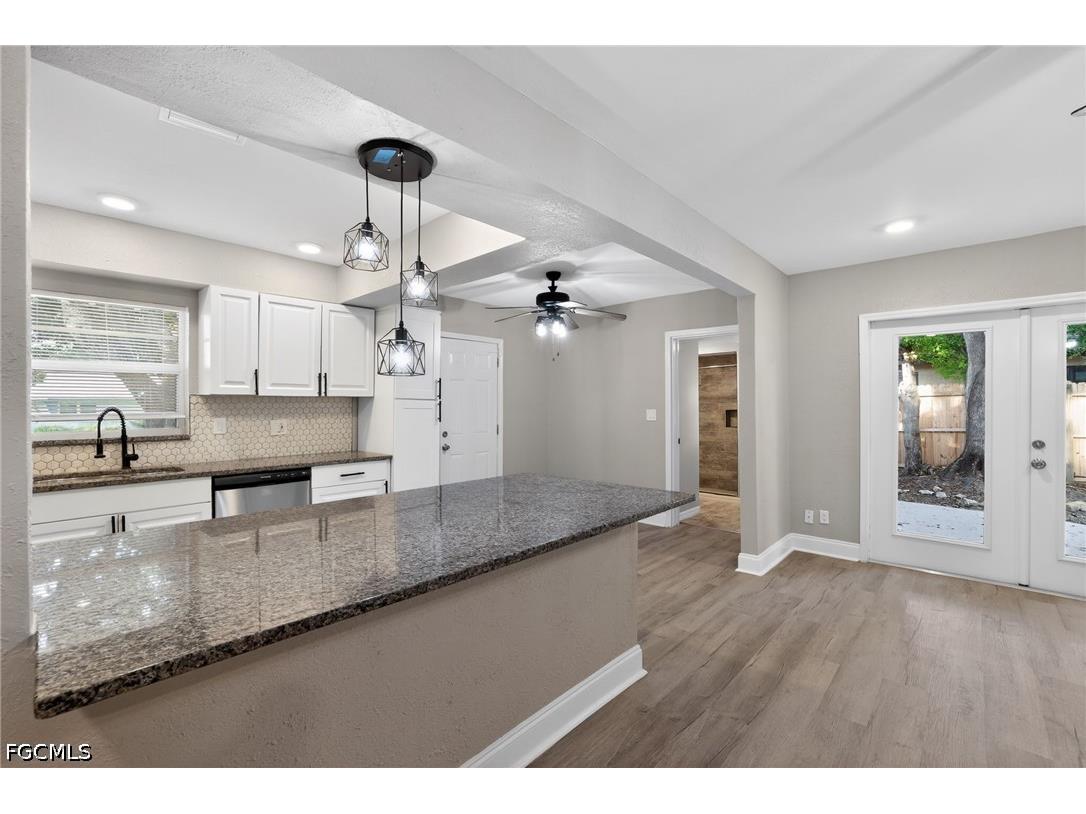 1081 55th Terrace S Saint Petersburg FL 33705 2026018449 image16