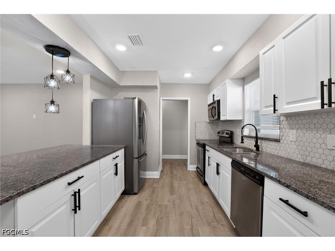 1081 55th Terrace S Saint Petersburg FL 33705 2026018449 image20
