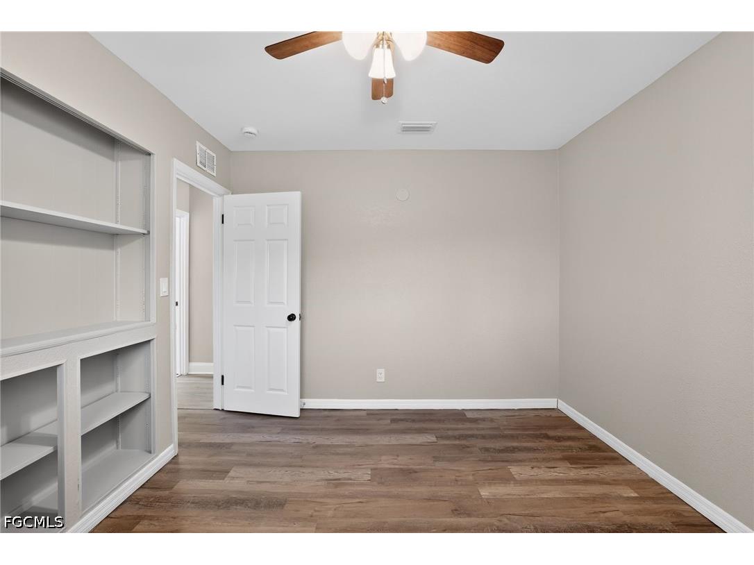 1081 55th Terrace S Saint Petersburg FL 33705 2026018449 image36