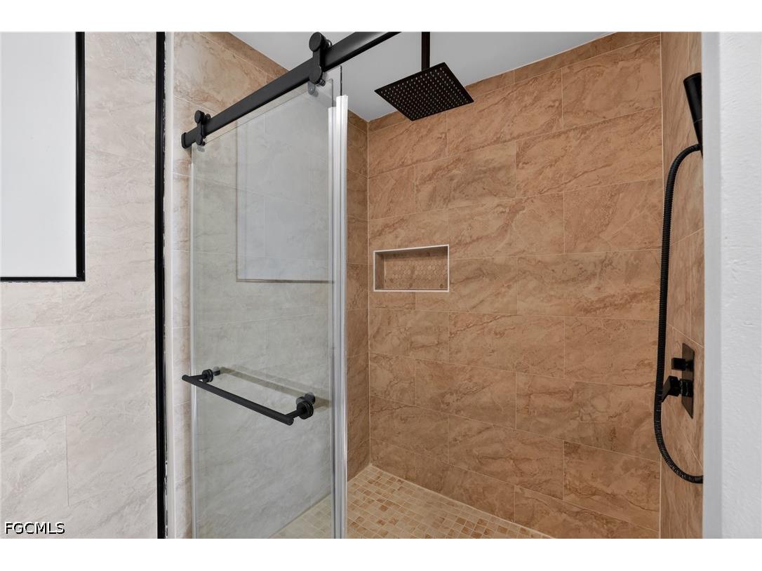 1081 55th Terrace S Saint Petersburg FL 33705 2026018449 image38